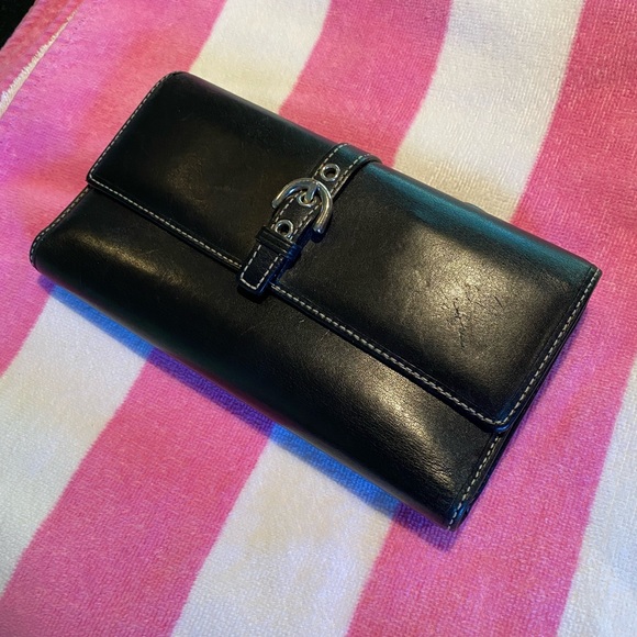 Coach black leather wallet - Picture 1 of 7